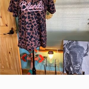 Blondie Leopard Print Tee — Pink Script